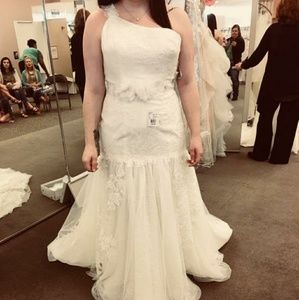 Vera Wang wedding dress